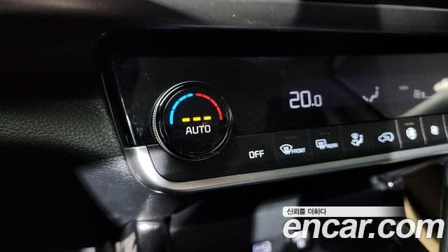Kia Seltos 2022 — Şəkil 19/20