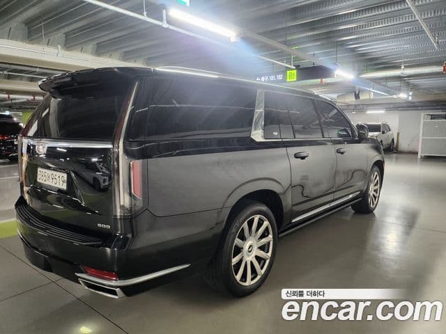 Cadillac Escalade 2021 — фото 4 из 20