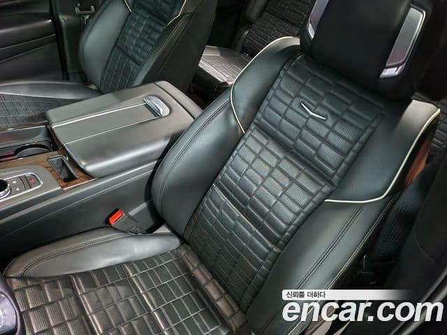 Cadillac Escalade 2021 — Şəkil 18/20