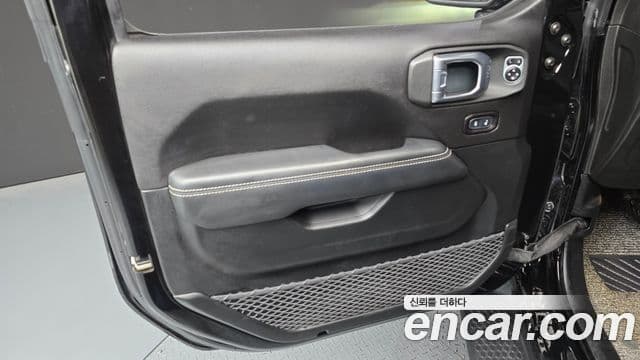 Jeep Wrangler 2019 — Photo 8/30