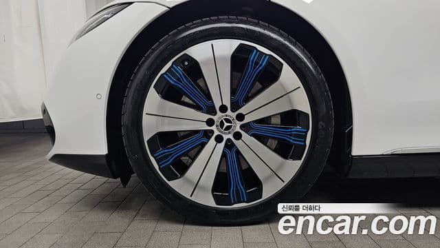 Mercedes-Benz EQS 2022 — Photo 23/31