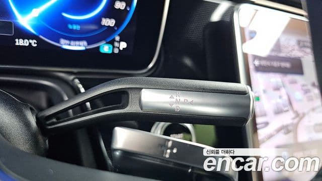 Mercedes-Benz EQS 2022 — Photo 8/31