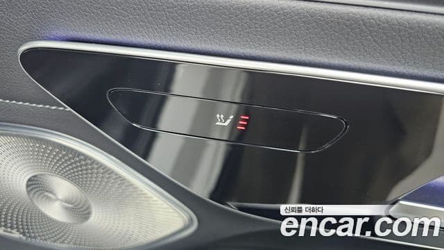 Mercedes-Benz EQS 2022 — Photo 17/31