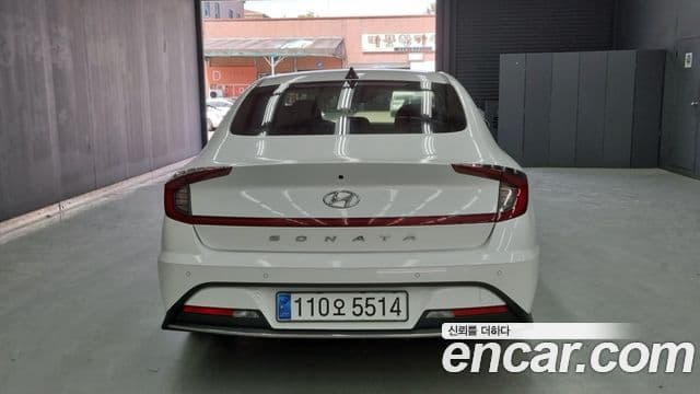 Hyundai Sonata Hybrid 2021 — Photo 13/18