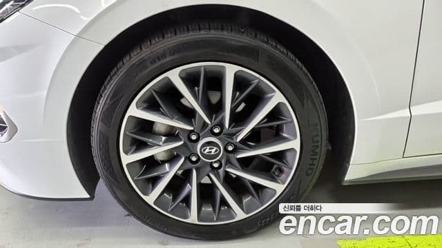 Hyundai Sonata Hybrid 2021 — Photo 11/18