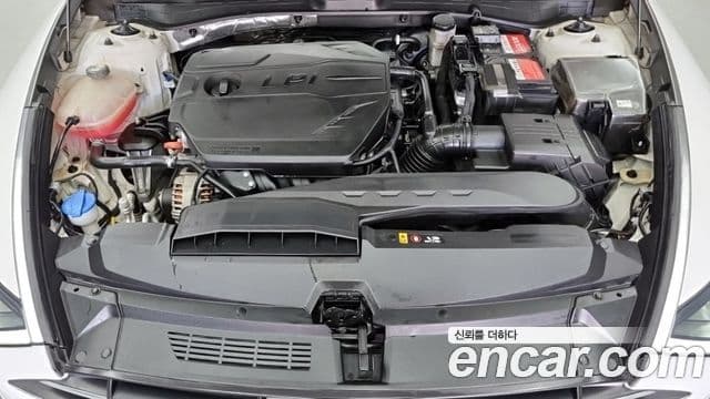 Hyundai Sonata Hybrid 2021 — Photo 1/18
