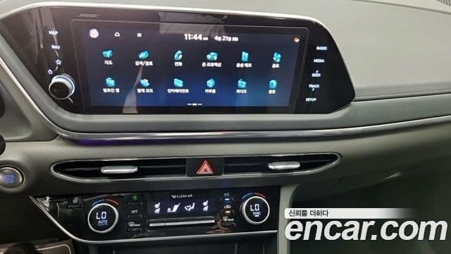 Hyundai Sonata Hybrid 2021 — Photo 3/18