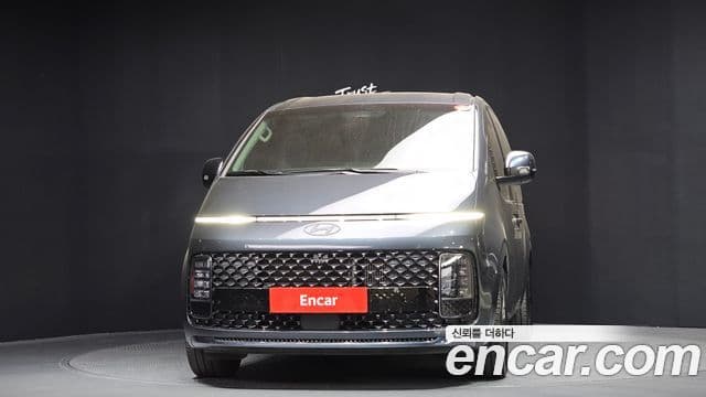 Hyundai Staria 2024 — Фото 3/20