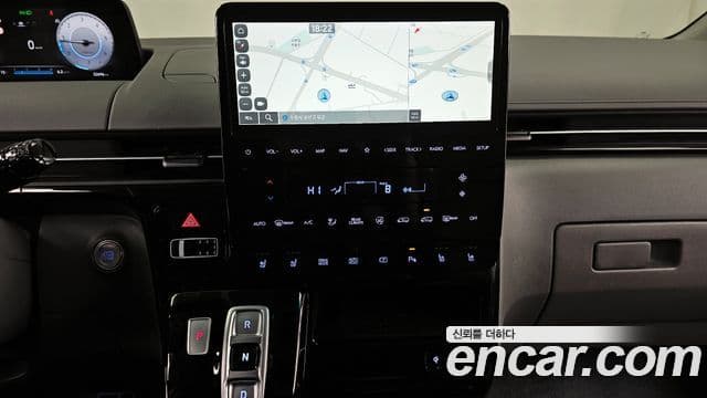 Hyundai Staria 2024 — Фото 14/20