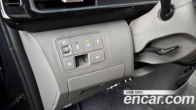 Hyundai Staria 2024 — Фото 17/20