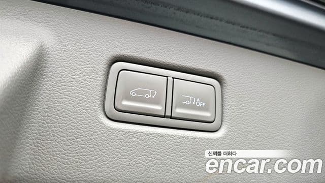Hyundai Staria 2024 — Photo 16/32