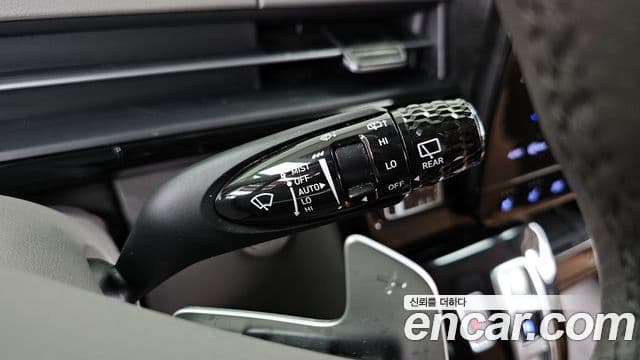 Hyundai Staria 2024 — Photo 18/32