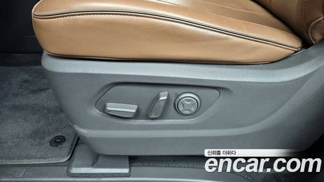 Hyundai Staria 2024 — Photo 6/32