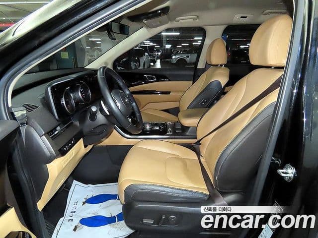Kia Carnival 2021 — Фото 5/20