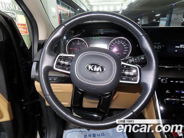 Kia Carnival 2021 — Фото 6/20