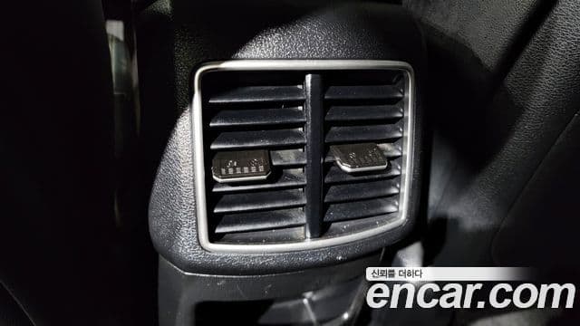 Kia Sportage 2022 — ფოტო 19/20