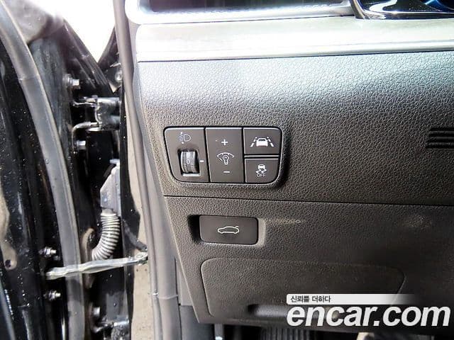 Kia K5 2021 — ფოტო 12/20