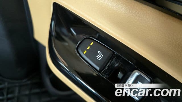 Kia Carnival 2021 — Şəkil 19/20