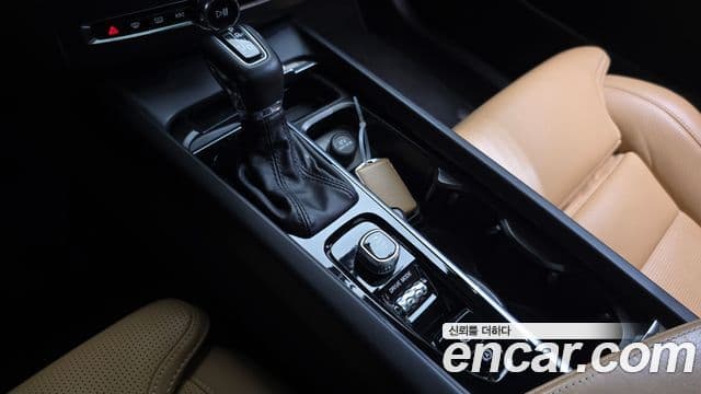 Volvo XC60 2019 — Şəkil 9/20
