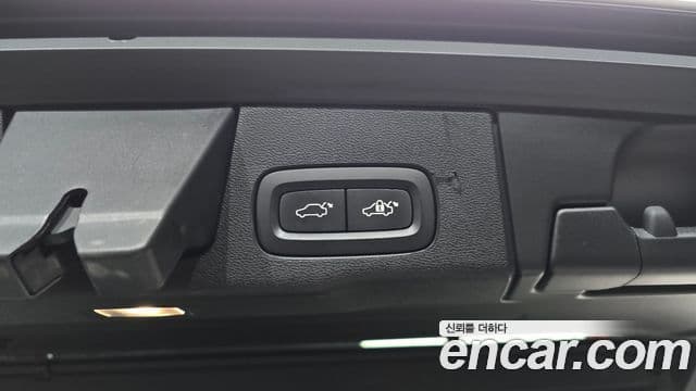 Volvo XC60 2019 — Şəkil 20/20