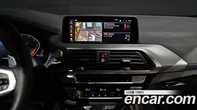 BMW X4 2021 — ფოტო 15/20