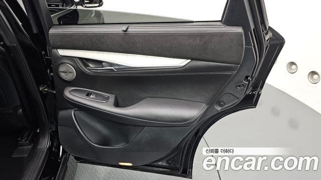 Infiniti QX50 2019 — Photo 19/30