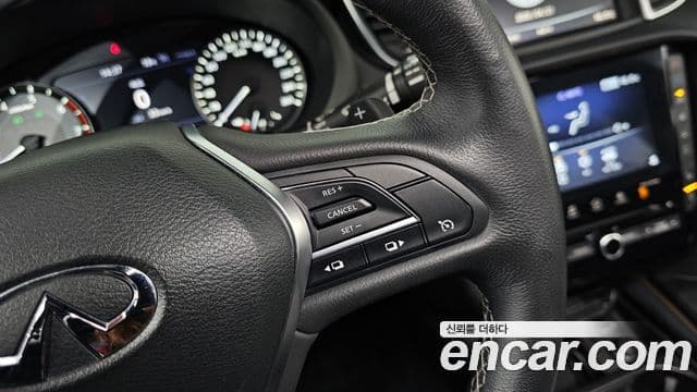 Infiniti QX50 2019 — Photo 14/30