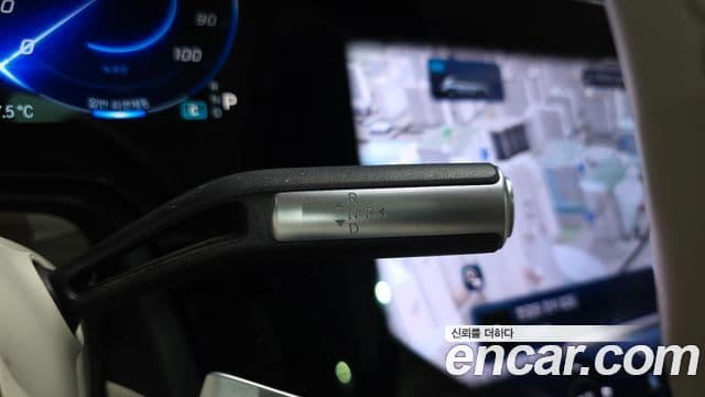 Mercedes-Benz EQS SUV 2023 — ფოტო 34/36