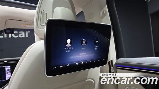 Mercedes-Benz EQS SUV 2023 — ფოტო 20/36