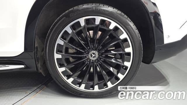 Mercedes-Benz EQS SUV 2023 — ფოტო 9/36