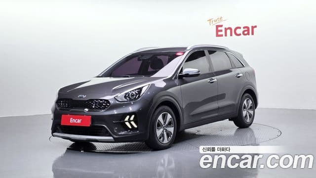 Kia Niro 2020 — Фото 1/20