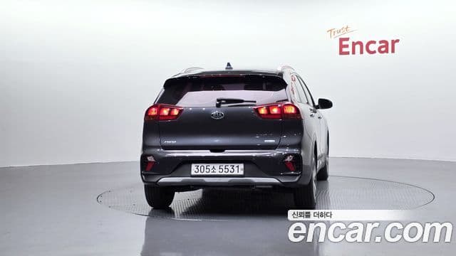 Kia Niro 2020 — Фото 4/20