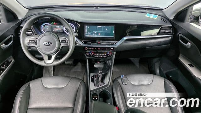 Kia Niro 2020 — Фото 7/20