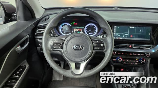 Kia Niro 2020 — Фото 13/20