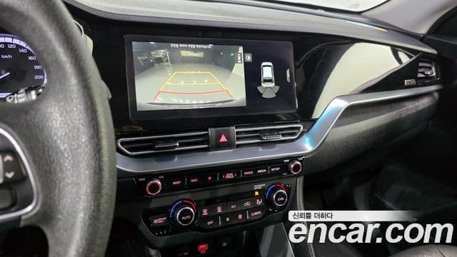 Kia Niro 2020 — Фото 15/20