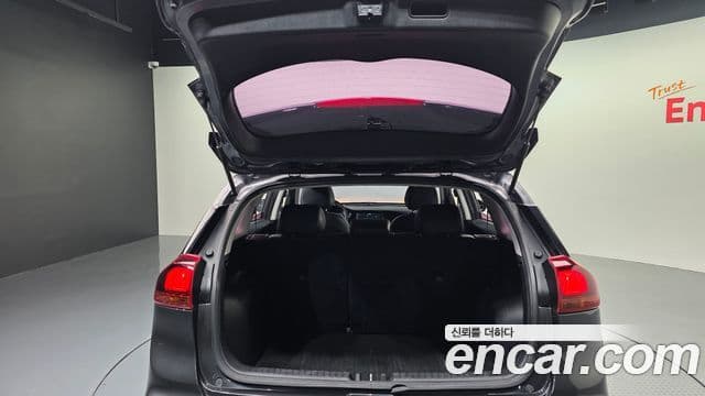 Kia Niro 2020 — Фото 20/20
