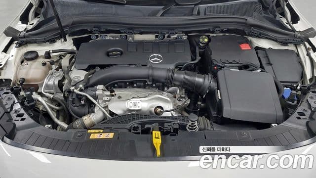 Mercedes-Benz GLA-Class 2023 — ფოტო 5/20