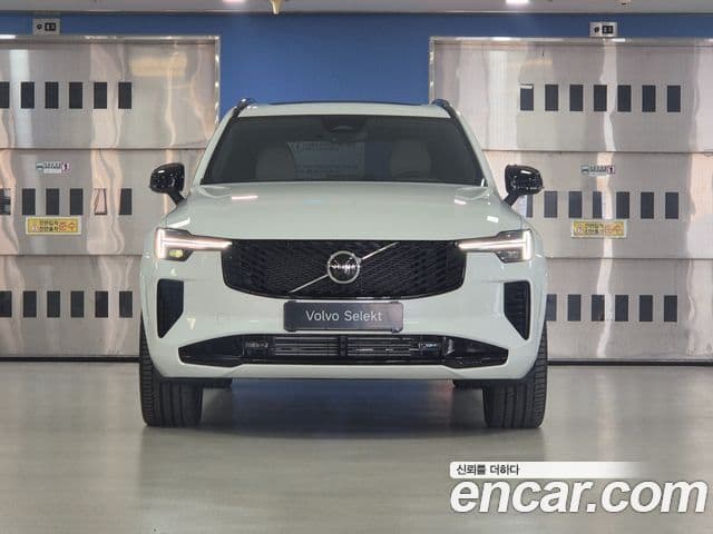 Volvo XC90 2025 — ფოტო 1/20