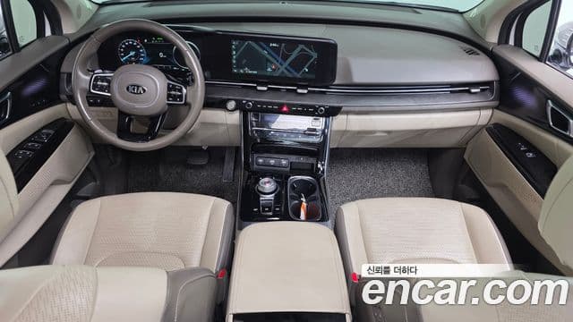 Kia Carnival 2021 — ფოტო 7/20