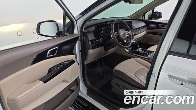 Kia Carnival 2021 — ფოტო 10/20