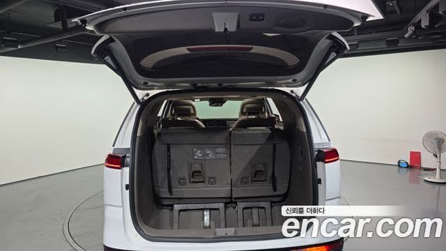 Kia Carnival 2021 — ფოტო 20/20