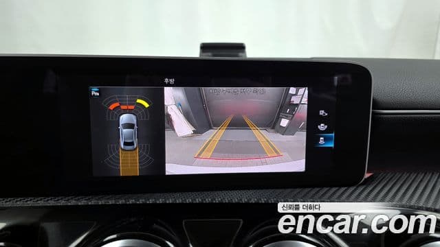 Mercedes-Benz A-Class 2020 — Photo 1/20