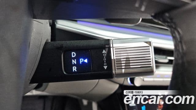 Hyundai Grandeur Hybrid 2023 — Photo 21/32