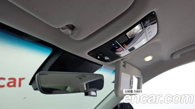 Hyundai Grandeur Hybrid 2023 — Photo 13/32