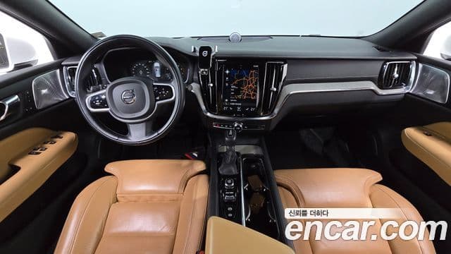 Volvo S60 2020 — ფოტო 7/20