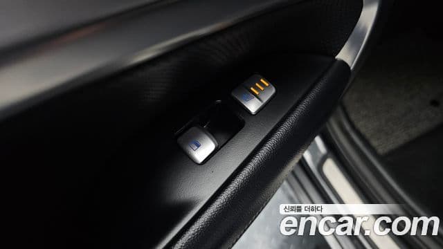Genesis G70 2018 — Şəkil 18/20