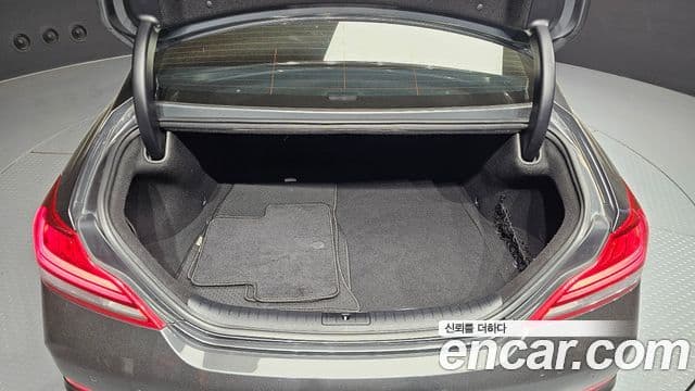 Genesis G70 2018 — Şəkil 20/20