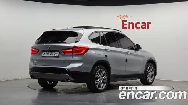BMW X1 2018 — Photo 20/32