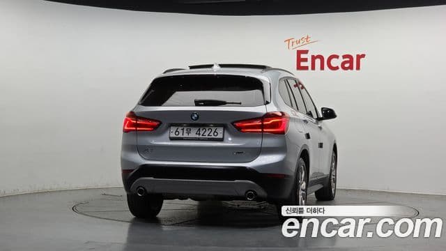 BMW X1 2018 — Photo 13/32