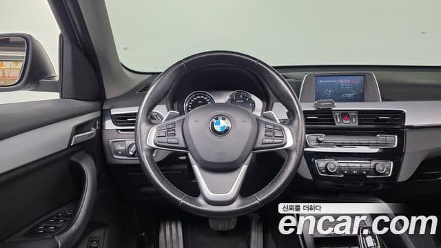 BMW X1 2018 — Photo 19/32